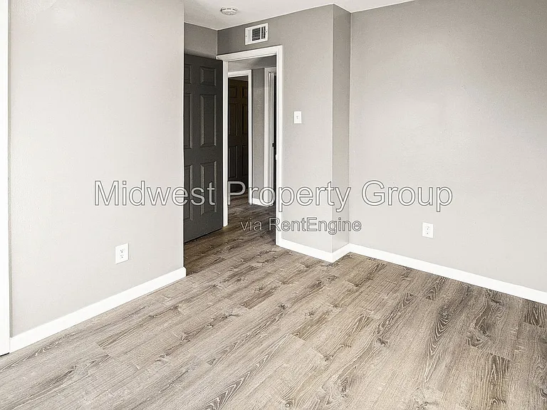 2857 Dawnview Dr — Photo 5