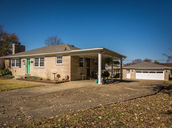 4707 Saint Rita Dr, Louisville, KY 40219