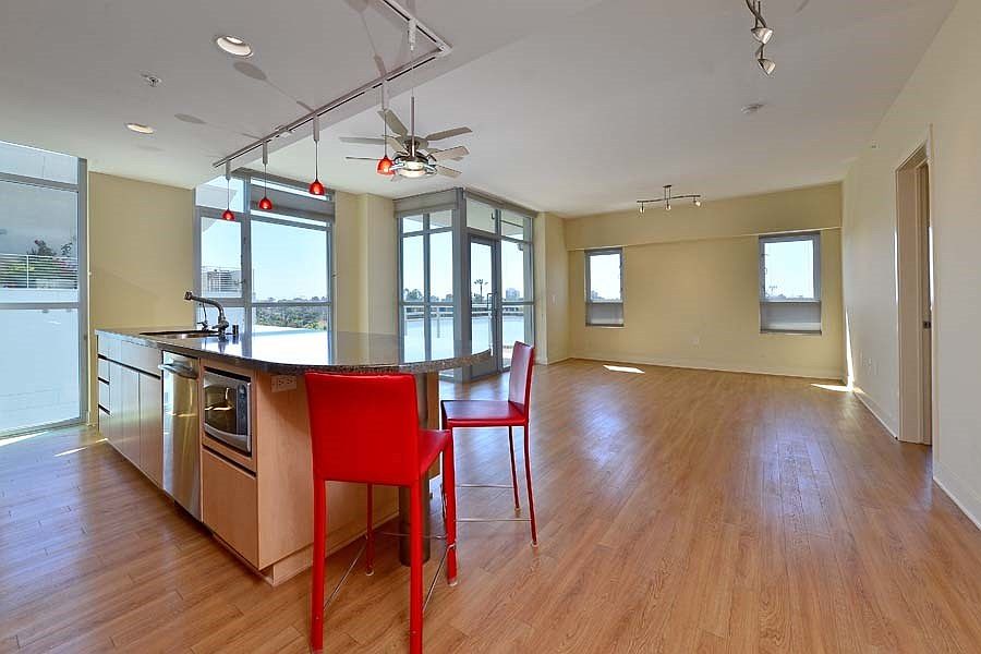 Huge center island in the beautifully upgraded kitchen!