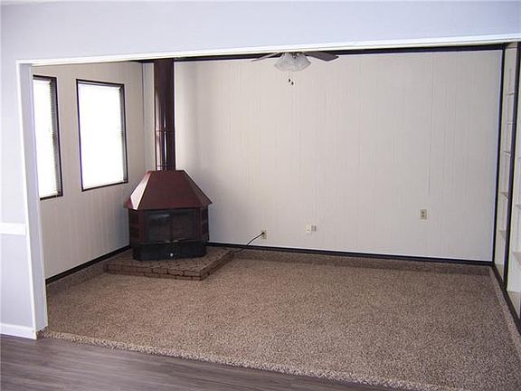 4th image of 509 Himes Dr