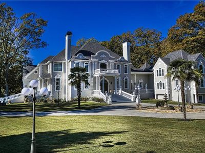 6020 Riverside Dr, Sandy Springs, GA, 30328