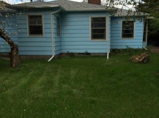 17 2nd Ave NW, Bowman, ND 58623