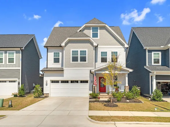 165 Retreat Dr, Fuquay Varina, NC 27526