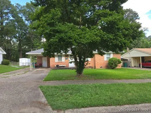 205 Hathaway Dr, El Dorado, AR 71730