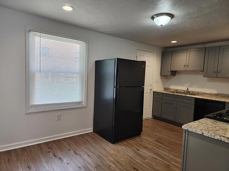 3707 W 8th Ave — Photo 10