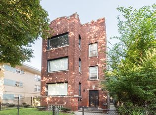 7918 S Essex Ave, Chicago, IL 60617