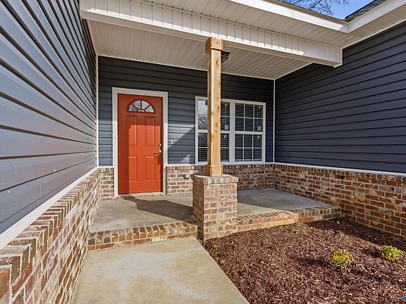 3rd image of 1702 Lydia Dr NW