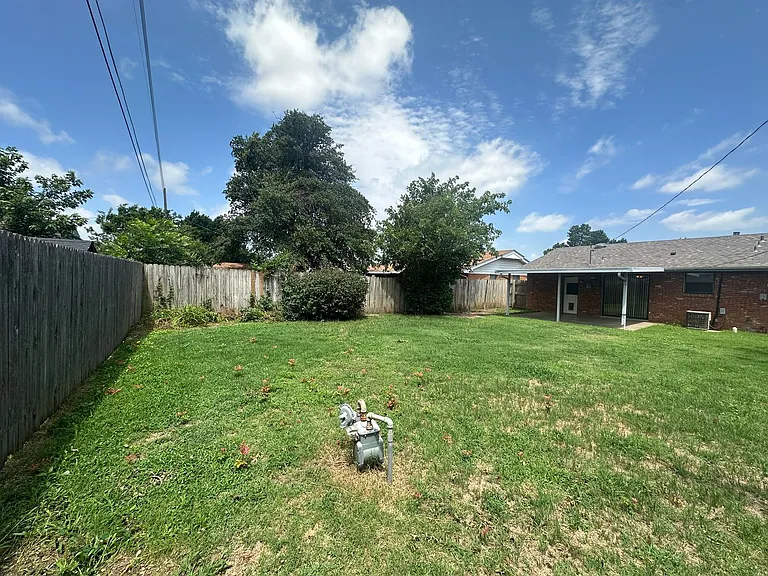 4844 Woodview Dr — Photo 70