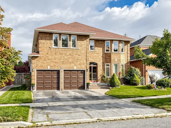 92 Erickson Dr, Whitby, ON L1N 8V3