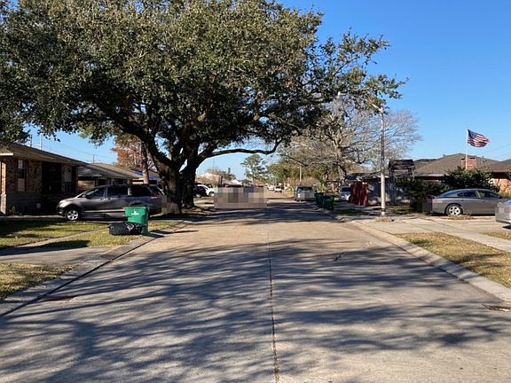 4th image of 425 Firethorn Dr