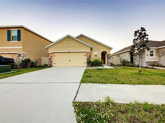 2nd image of 3883 Golden Oriole Pkwy