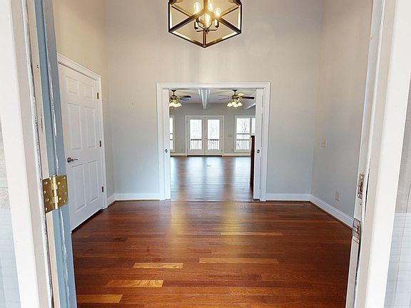 5th image of 237 N Quail Ln