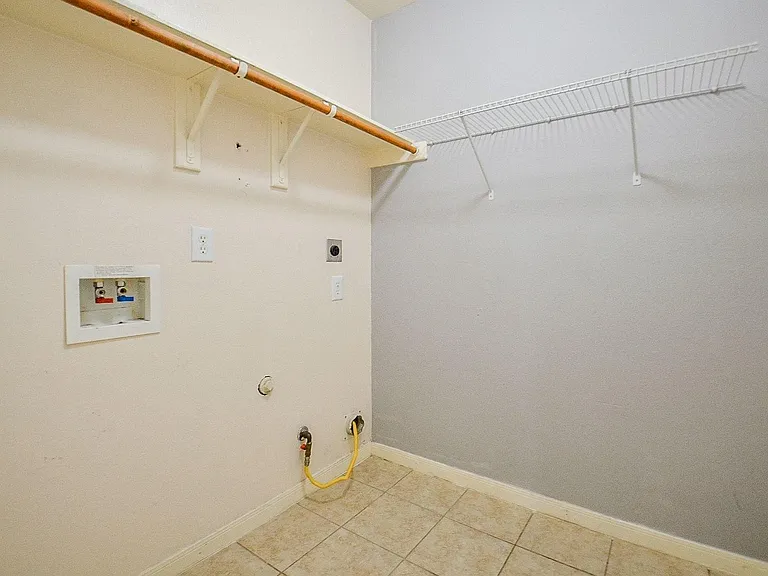 24718 Cobble Canyon Ln — Photo 26