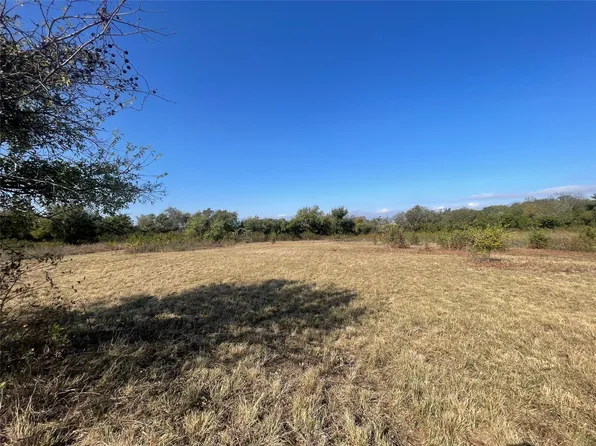 54 Hill Creek Ln, Hillsboro, TX 76645