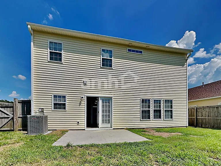407 Pine Hill Ln — Photo 20