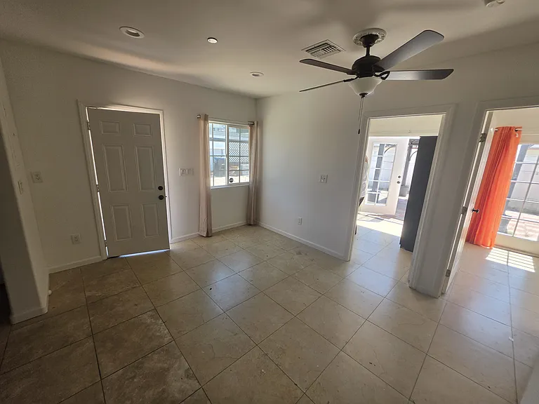 1038 Raymond Ave — Photo 20