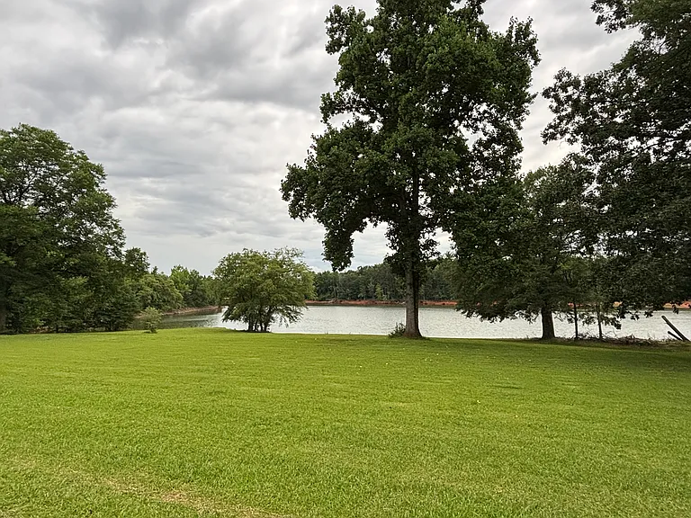 100 Middleton Ct — Photo 33