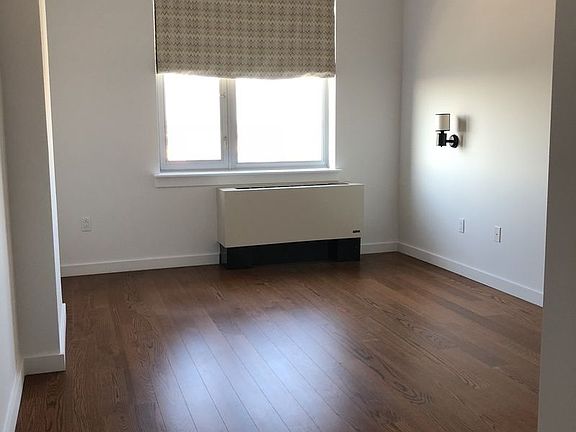 4th image of 4028 College Point Blvd APT 1706