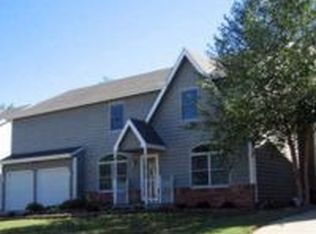 1104 Wagon Wheel Rd, Lawrence, KS 66049