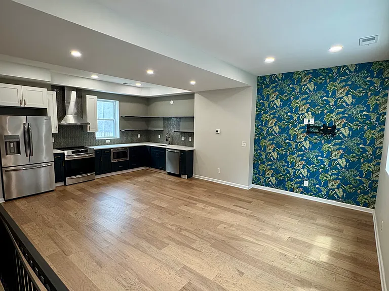 845 Blossom Way — Photo 6