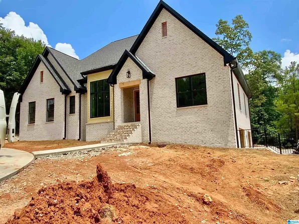 7200 Zander Cir, Trussville, AL 35173