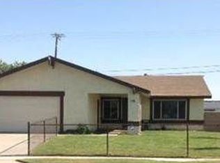 885 W 2nd St, Rialto, CA 92376