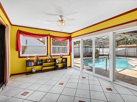 3rd image of 1500 Oak Forest Dr