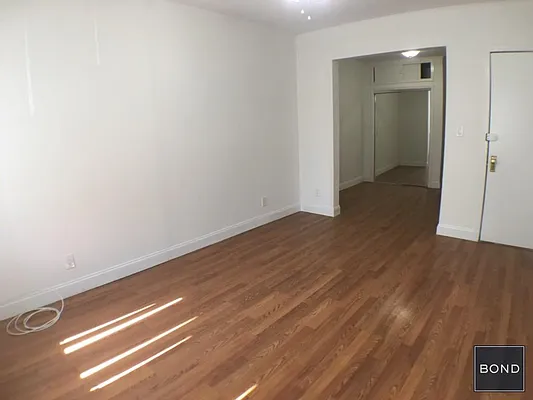 Rented by Bond New York | media 9