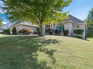 5 E Huntington Dr, Maryville, IL