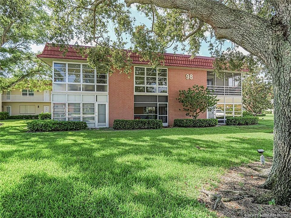 1st image of 98 Spring Lake Dr APT 205