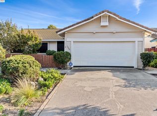 1028 Summerview Dr, Stockton, CA 95210