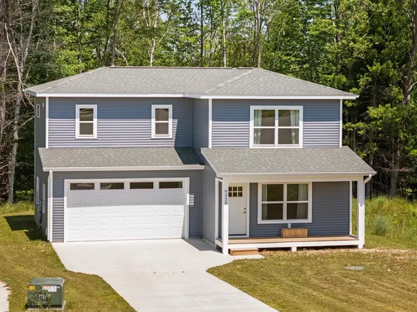 9220 S Flaska Dr, Cedar, MI 49621