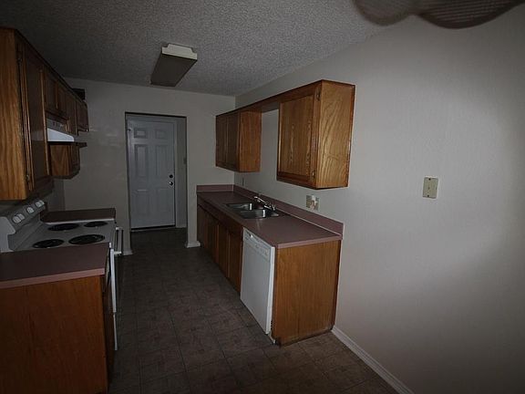3rd image of 8532 Marietta Ct
