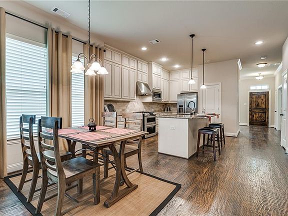 4th image of 2304 Tremont Blvd
