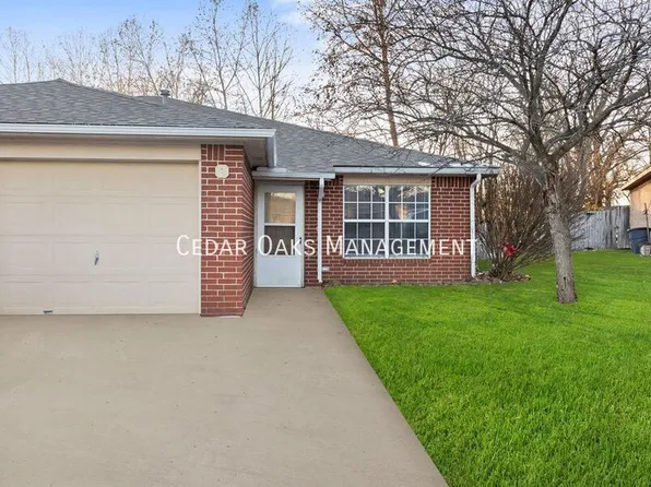 5908 Sara St #B, Fayetteville, AR 72704