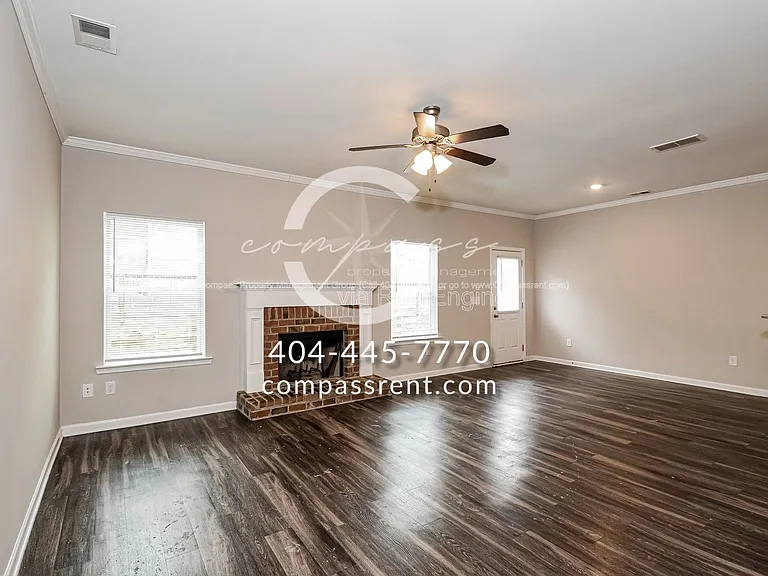 109 Squarewood Ln — Photo 4