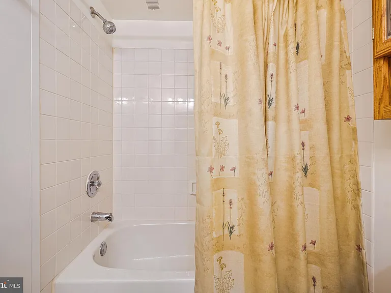 7401 Westlake Ter #215 — Photo 21