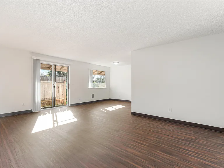 Rockwood Park Apartments — Photo 10