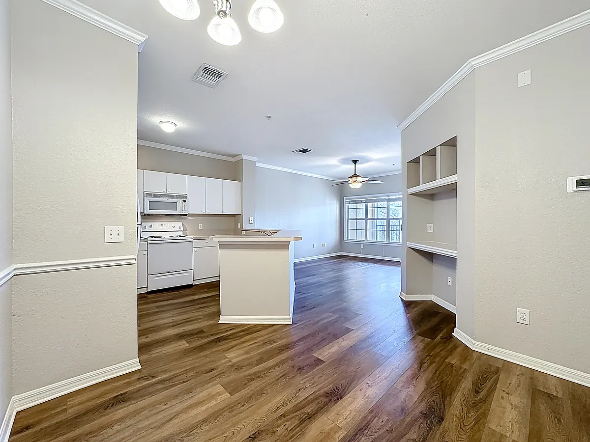 Building Photo - 3593 Conroy Rd #433