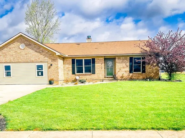 814 E Pike St, Jackson Center, OH 45334