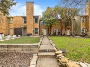 2260 Colony Ct, Dallas, TX 75235