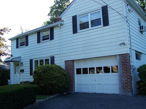 2nd image of 127 Windermere Dr