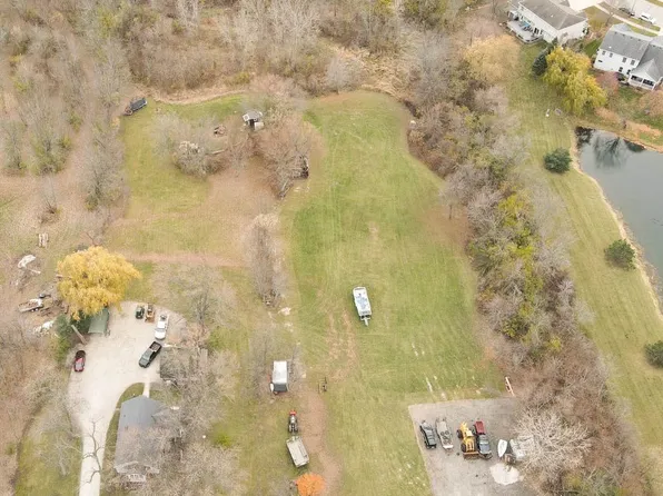 9019 60th St, Kenosha, WI 53144