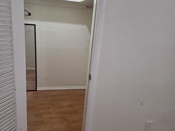 4th image of 2031 Dewey St