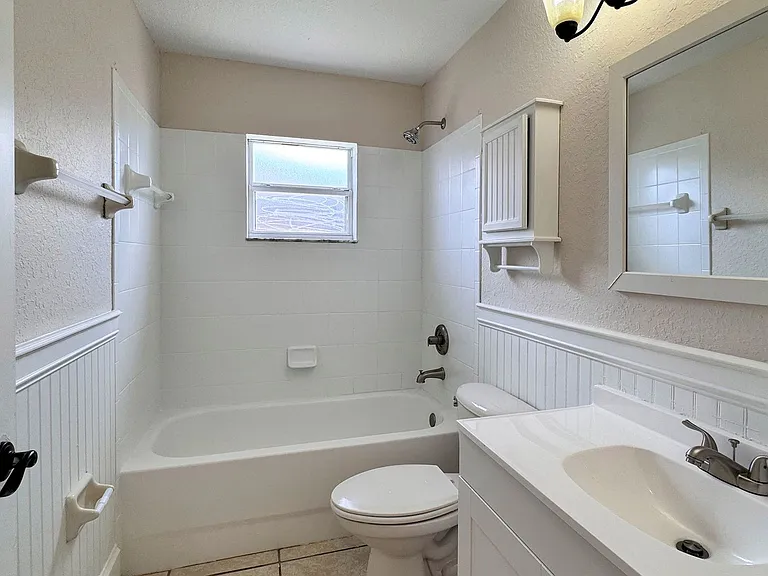 332 Cloverdale Rd — Photo 14