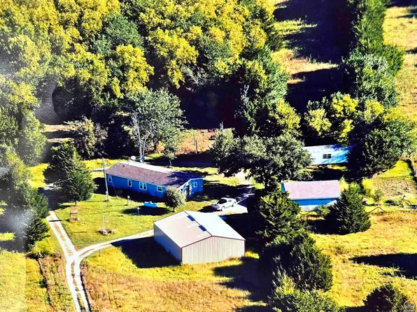 3762 E 117th St, Carbondale, KS 66414