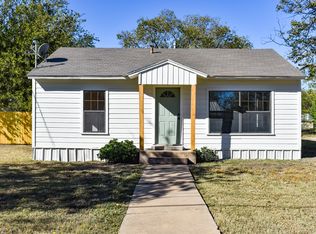 1607 N Graham St, Brady, TX 76825