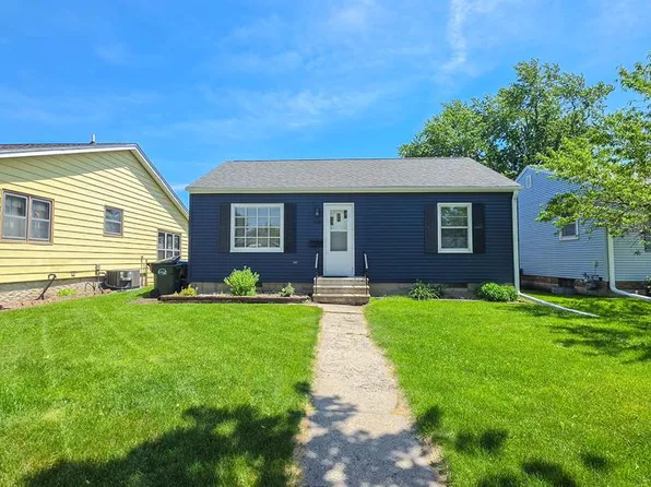 919 S 21st St, Fort Dodge, IA 50501