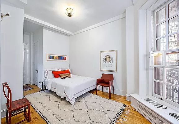 3rd image of 2109 Broadway #6142