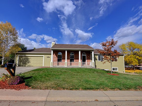 Steps to Belmar Park.